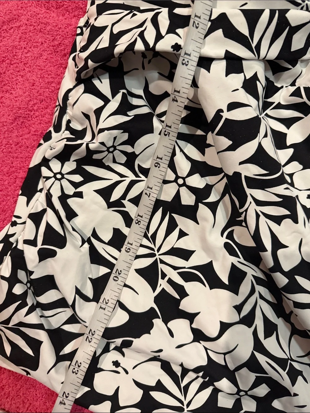 Black & White Floral Land’s End Tankini Top - Women's Swimwear